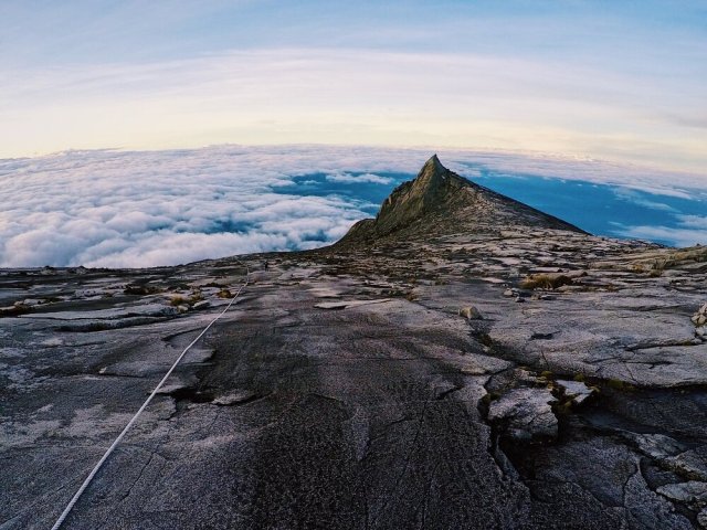 📷Jaclyn Yost. Mount Kinabalu, Malaysia.