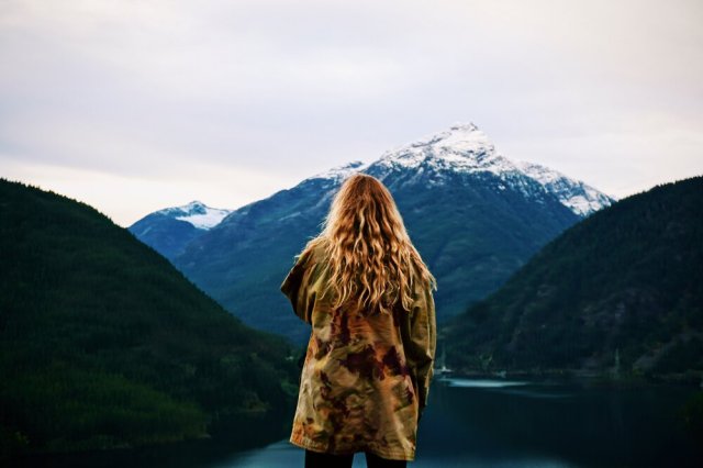 Jaclyn Yost - Jaclyn is the founder of ecomadic and editor of The Sustainable Seed. She is conscious creative passionate about shedding light on environmental and social sustainability issues through travel.