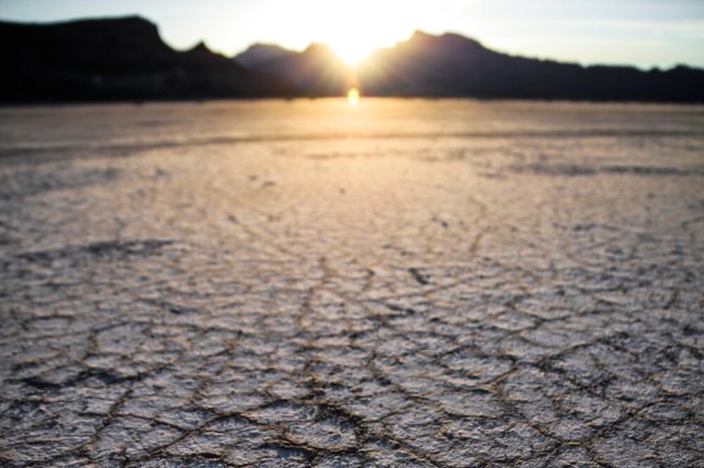 Source: @worldsbetweenlines