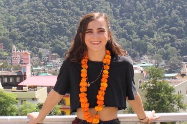 Lucy McCulley - Lucy is the Digital Marketing & Social Media Strategist at ecomadic. Graduating from university in 2017 with a BA in International Law, she has since developed her career in marketing. With a love for people and the planet, Lucy hopes to contribute to the sustainability movement through education and awareness.